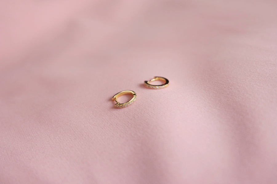 Ultra Thin Diamond Huggies (per piece)