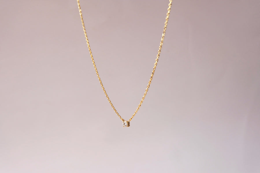 Solitaire Diamond Prong Setting Necklace
