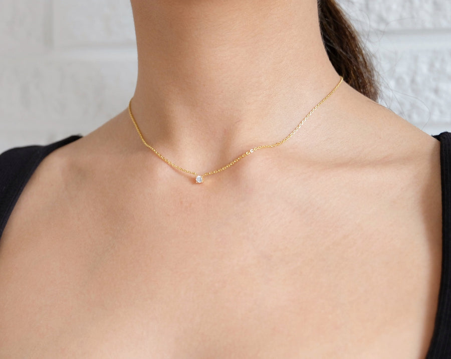 Solitaire Diamond Prong Setting Necklace